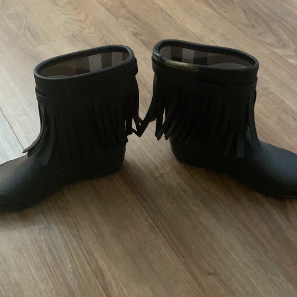 Black Burberry rain boots - Picture 3 of 3